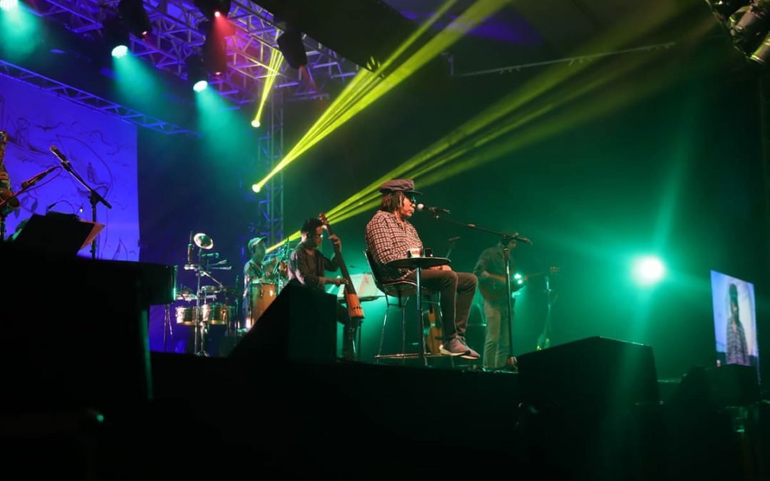 Milton Nascimento emociona público em Santos com sucessos do Clube da Esquina